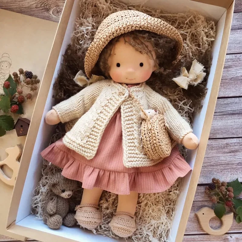 Dolly™ | בובת וולדורף עשויה בעבודת יד