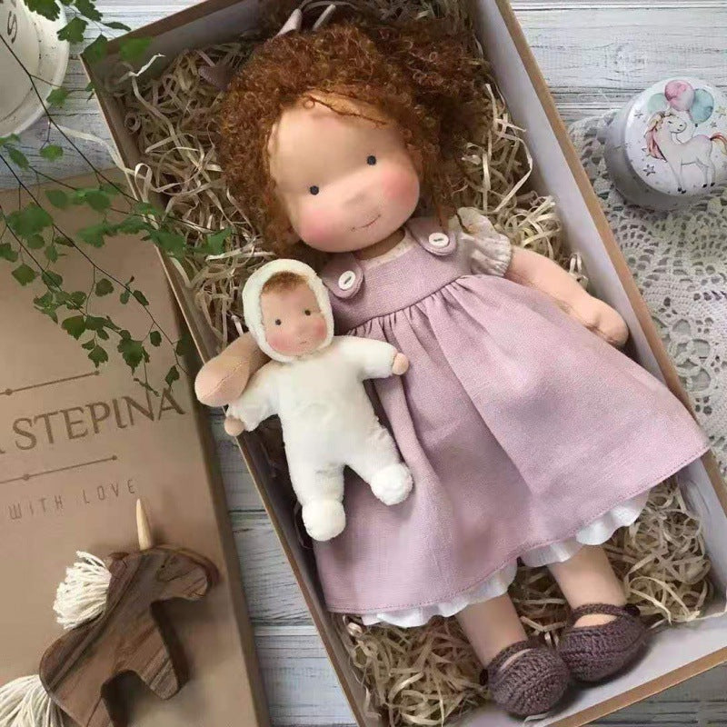 Dolly™ | בובת וולדורף עשויה בעבודת יד