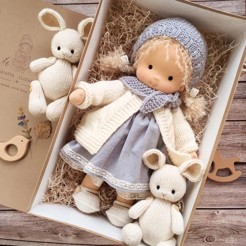 Dolly™ | בובת וולדורף עשויה בעבודת יד